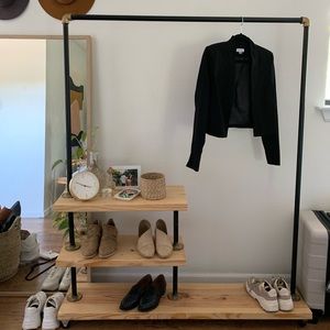 Cropped black blazer